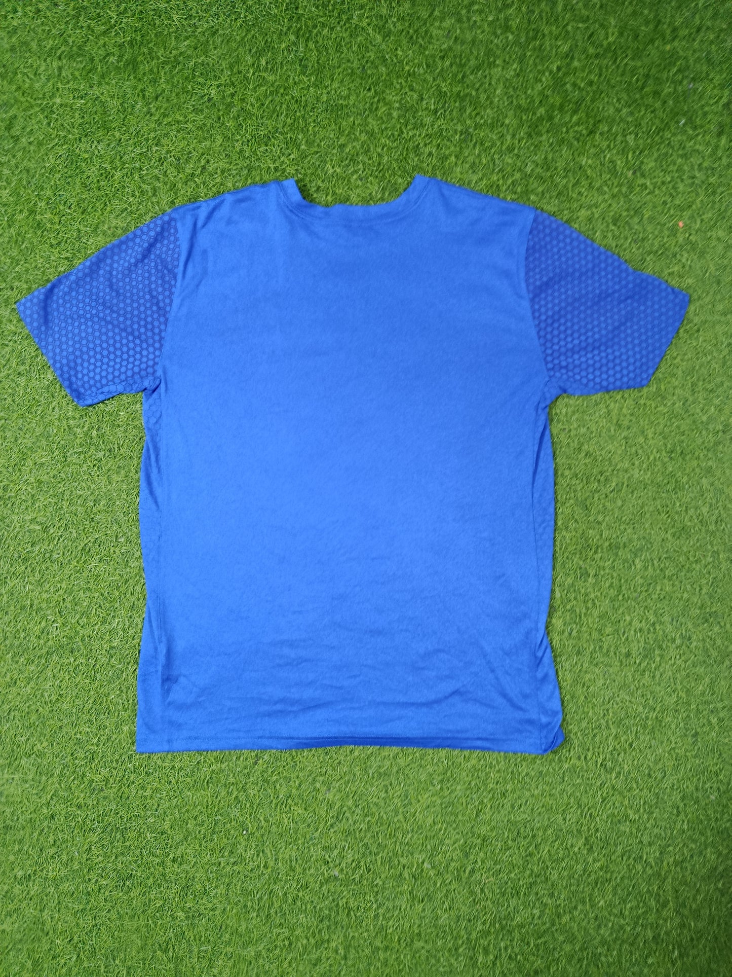 NIKE MEN ROUND NECK T-SHIRT Size M