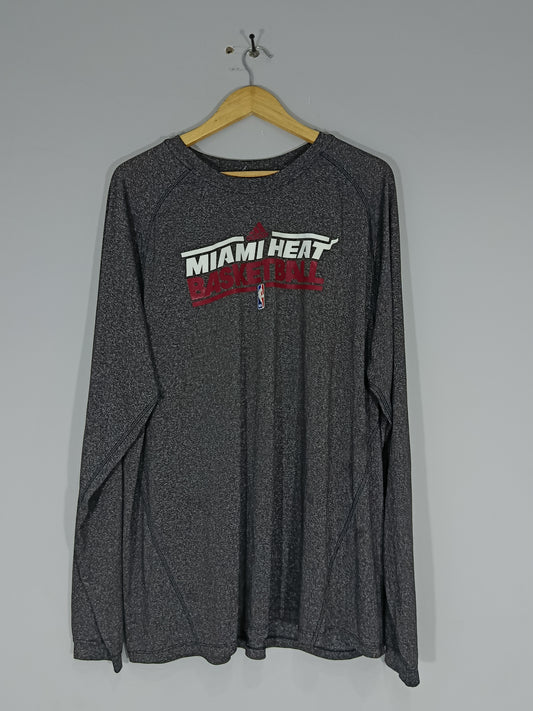 ADDIDAS MEN ROUND NECK T-SHIRT Size XL