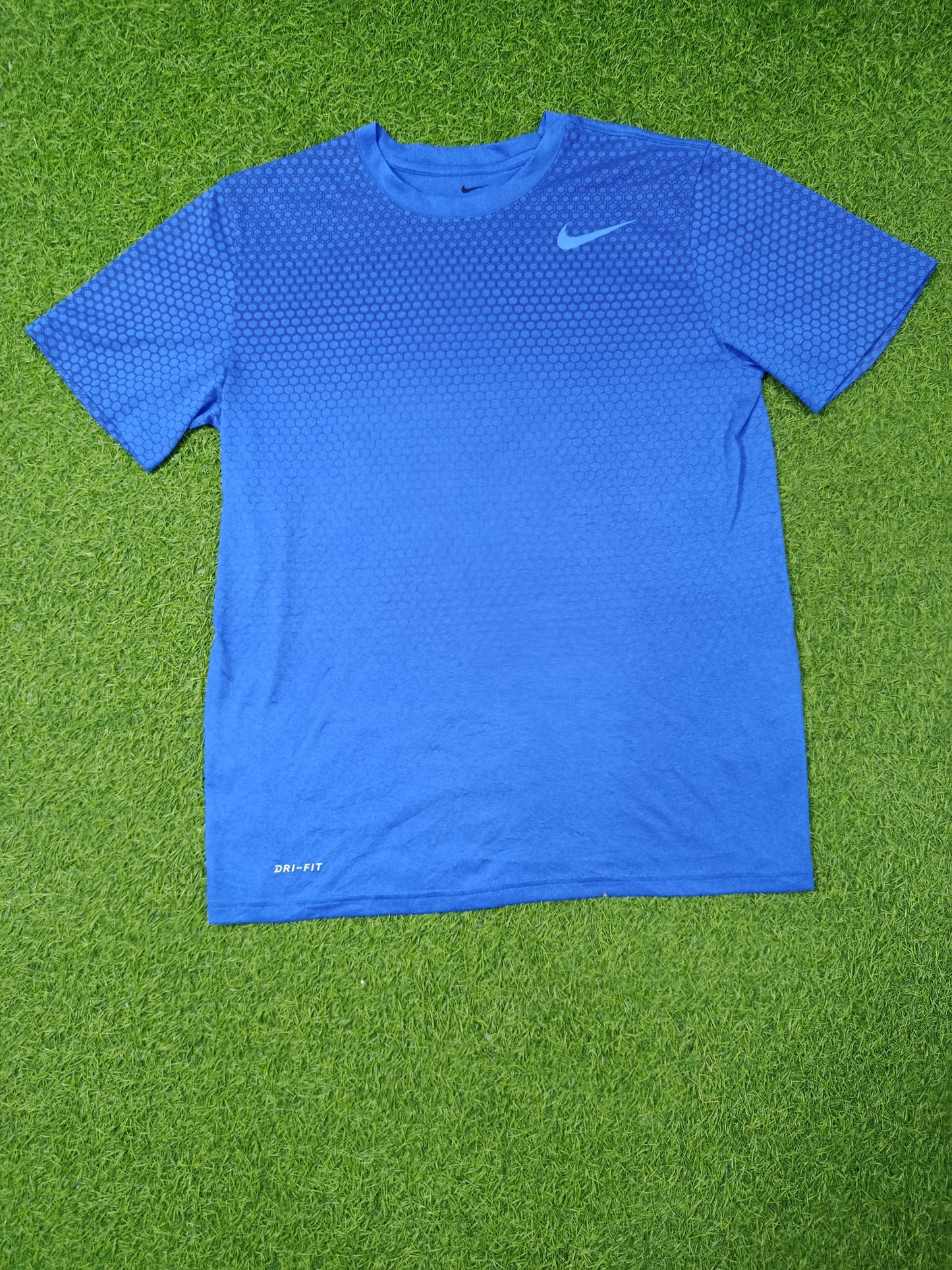 NIKE MEN ROUND NECK T-SHIRT Size M