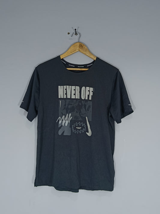 NIKE MEN ROUND NECK T-SHIRT Size M