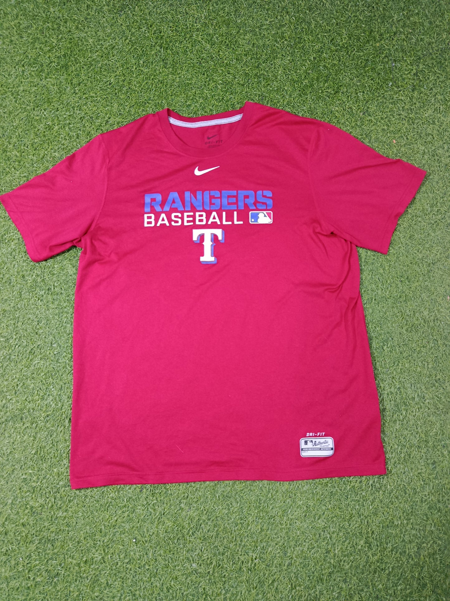 NIKE MEN ROUND NECK T-SHIRT Size L