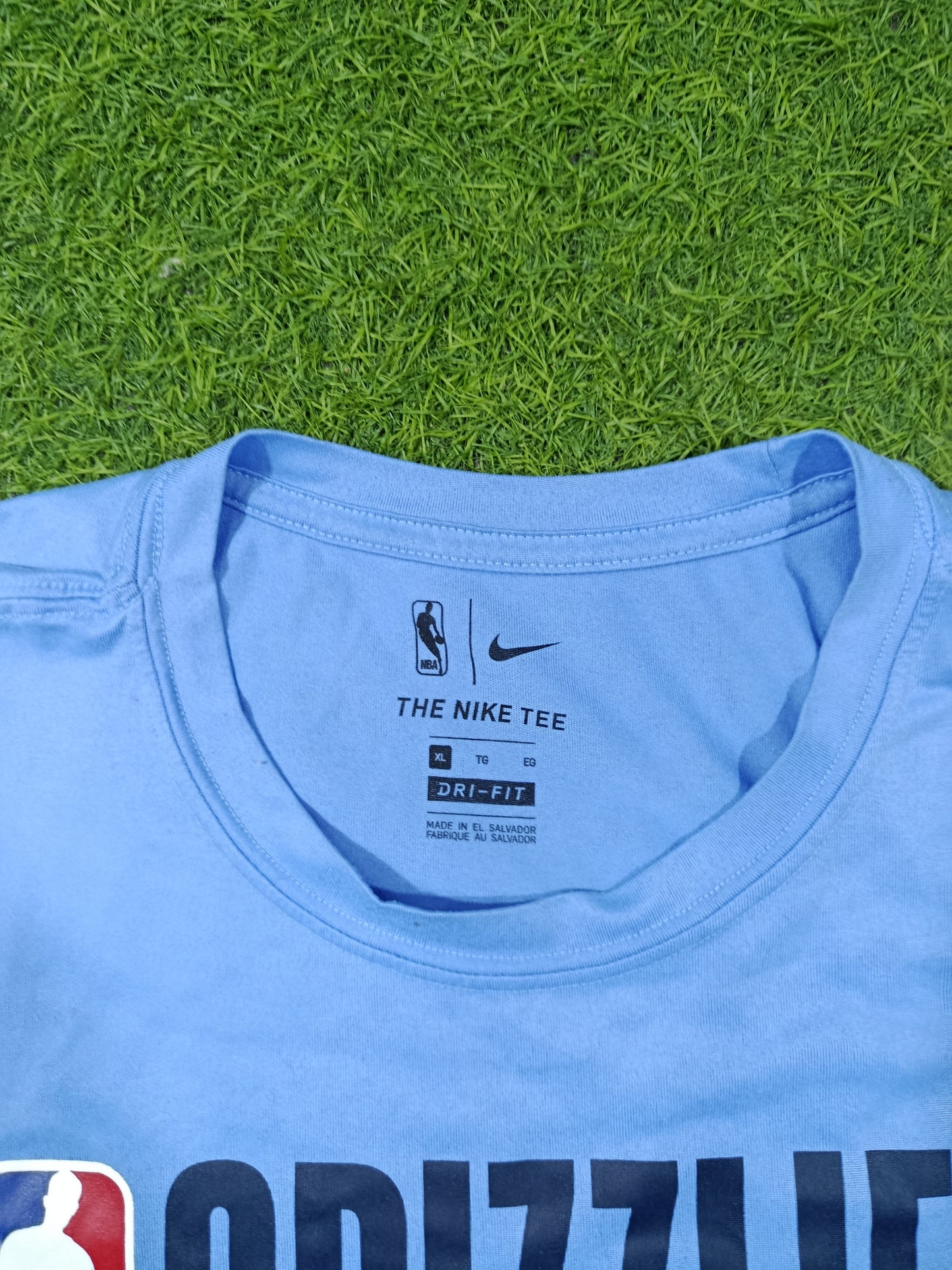 NIKE MEN ROUND NECK T-SHIRT Size XL