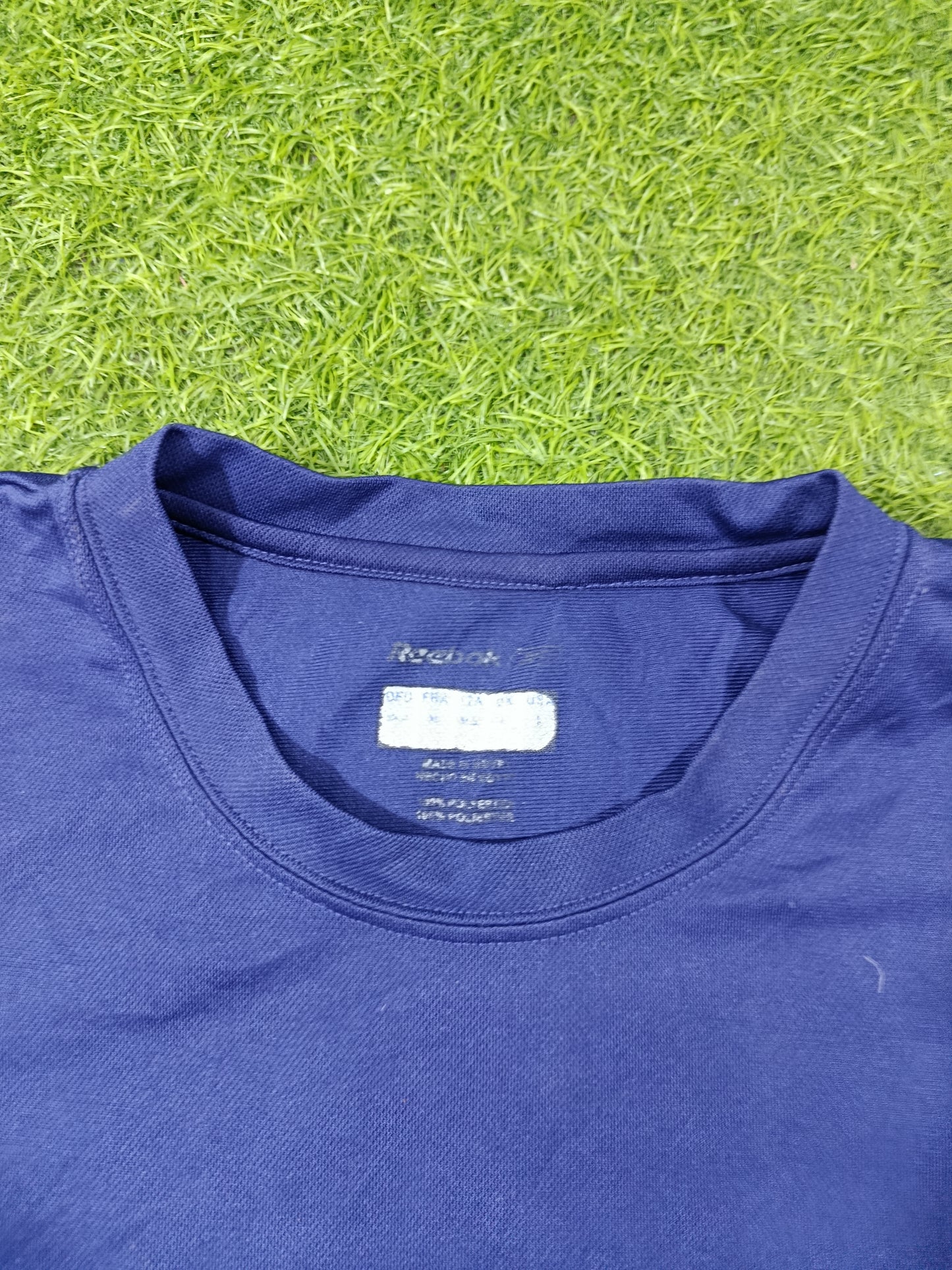 REEBOK MEN ROUND NECK T-SHIRT Size L